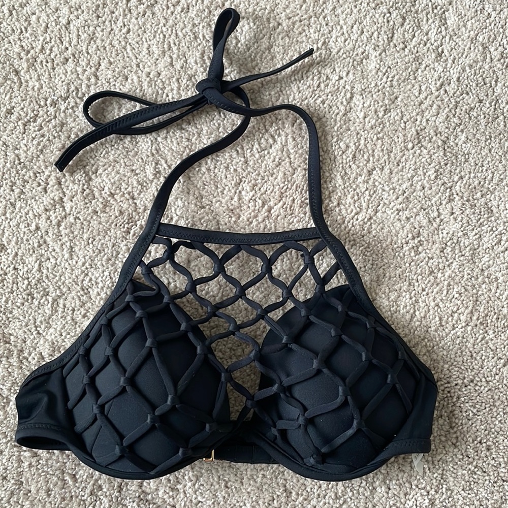 Shade & Shore Criss Cross Halter Bikini Top Black 34B - Picture 1 of 4